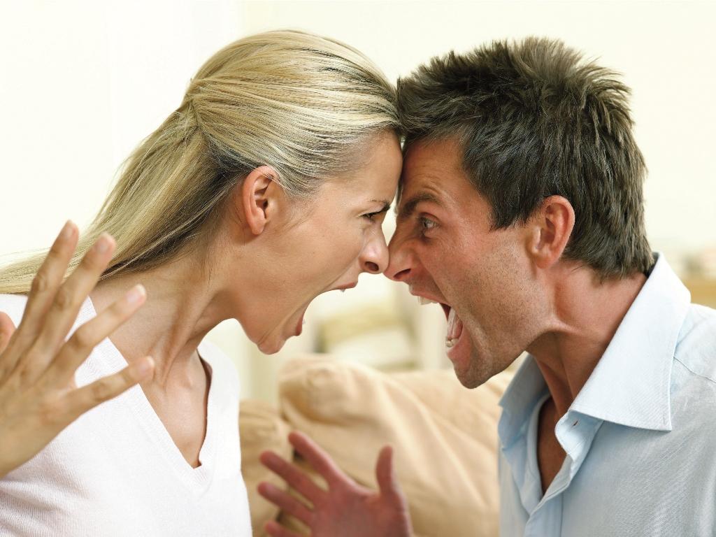5 تصرفات تبعد الرجل عن المرأة حتى وإن أحبها